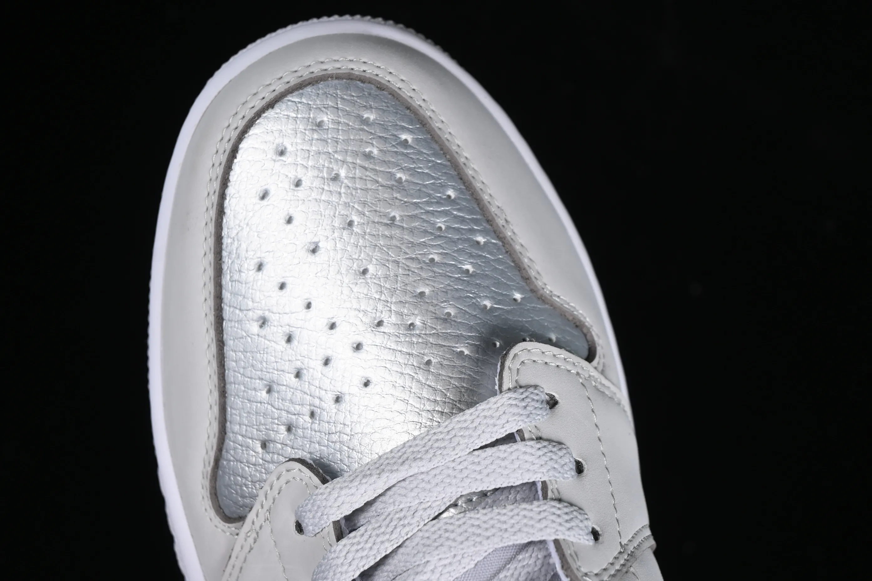 All categories Air Jordan Jordan series basketball shoes Air Jordan 1 Low Z version Air Jordan 1 Low AJ1 Joe 1 gray silver low-top cultural casual sneakers CZ0790-002